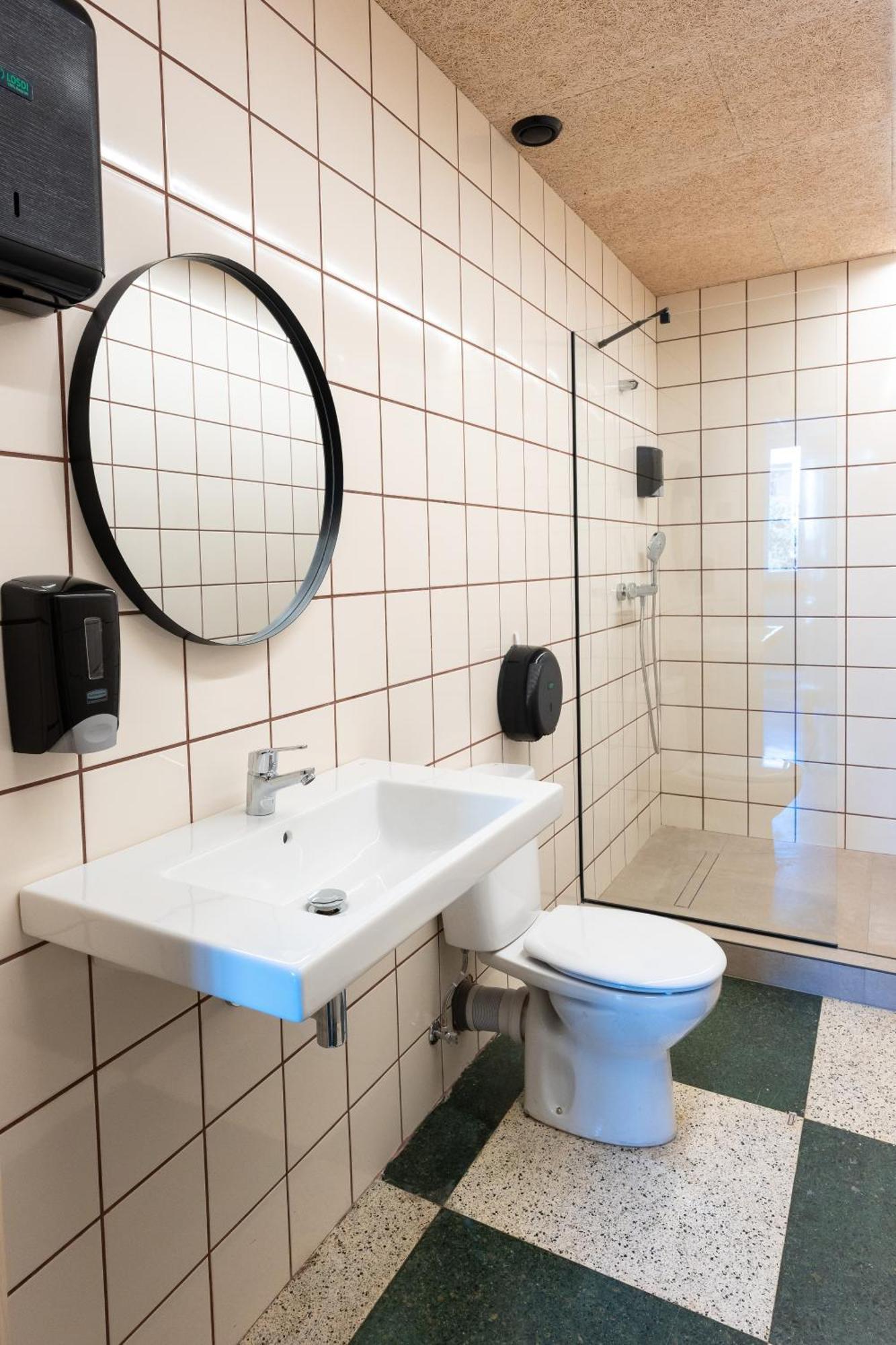 Lamia Bbk Women Hostel-Solo Mujeres Bilbao Exteriör bild
