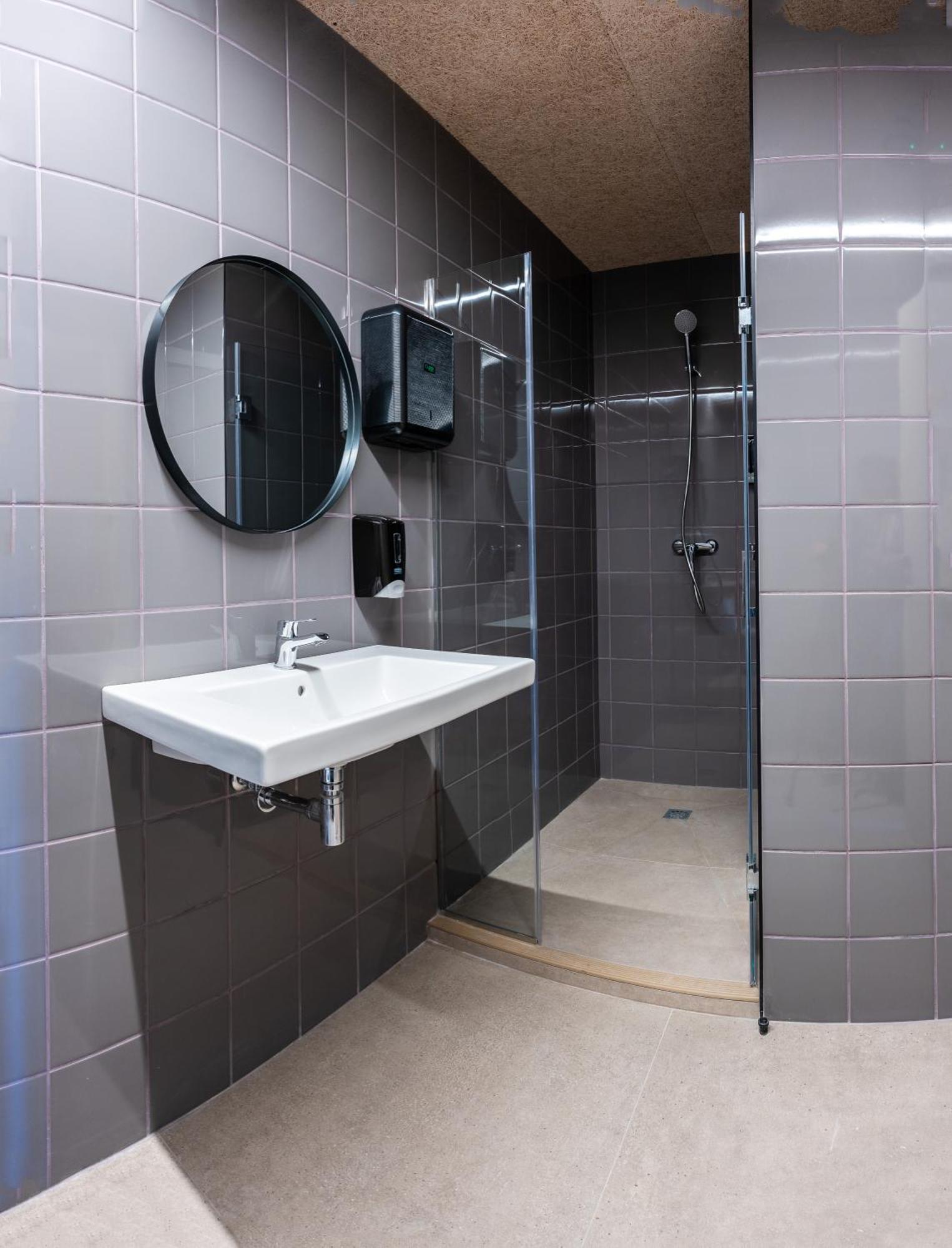Lamia Bbk Women Hostel-Solo Mujeres Bilbao Exteriör bild